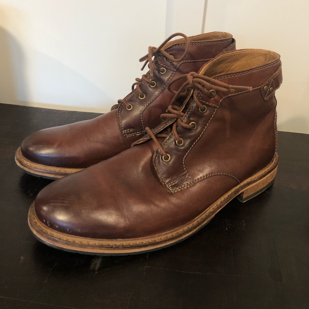 Clarks Men’s Leather Chukka Boots